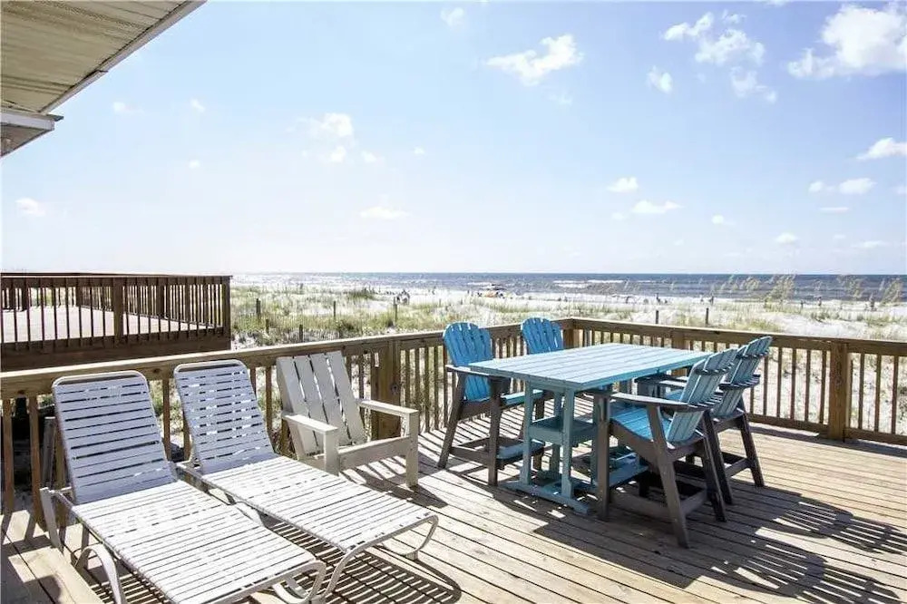 Montego - 3 Br home by RedAwning