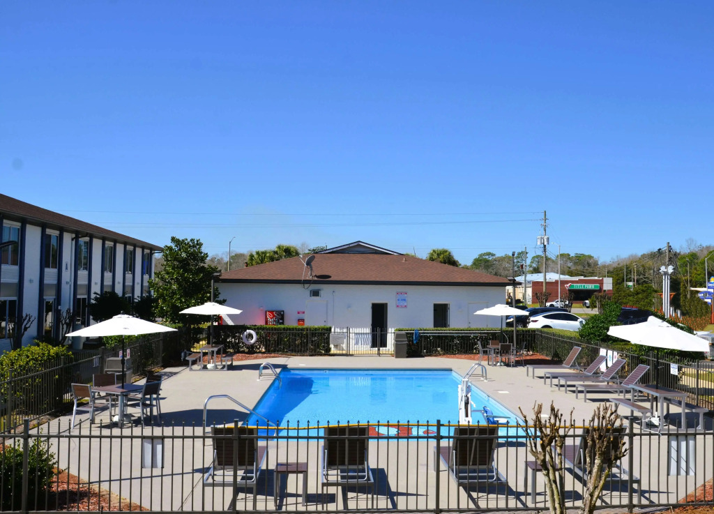 Americas Best Value Inn & Suites-Foley - Fully Renovated