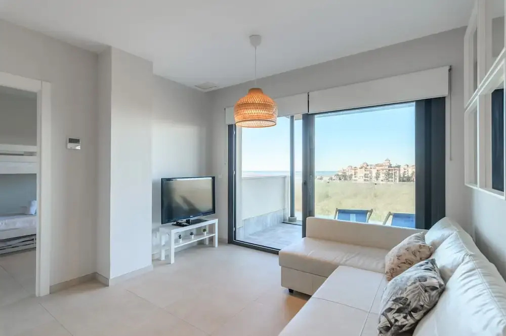 Modern Apartment With Shared Pool