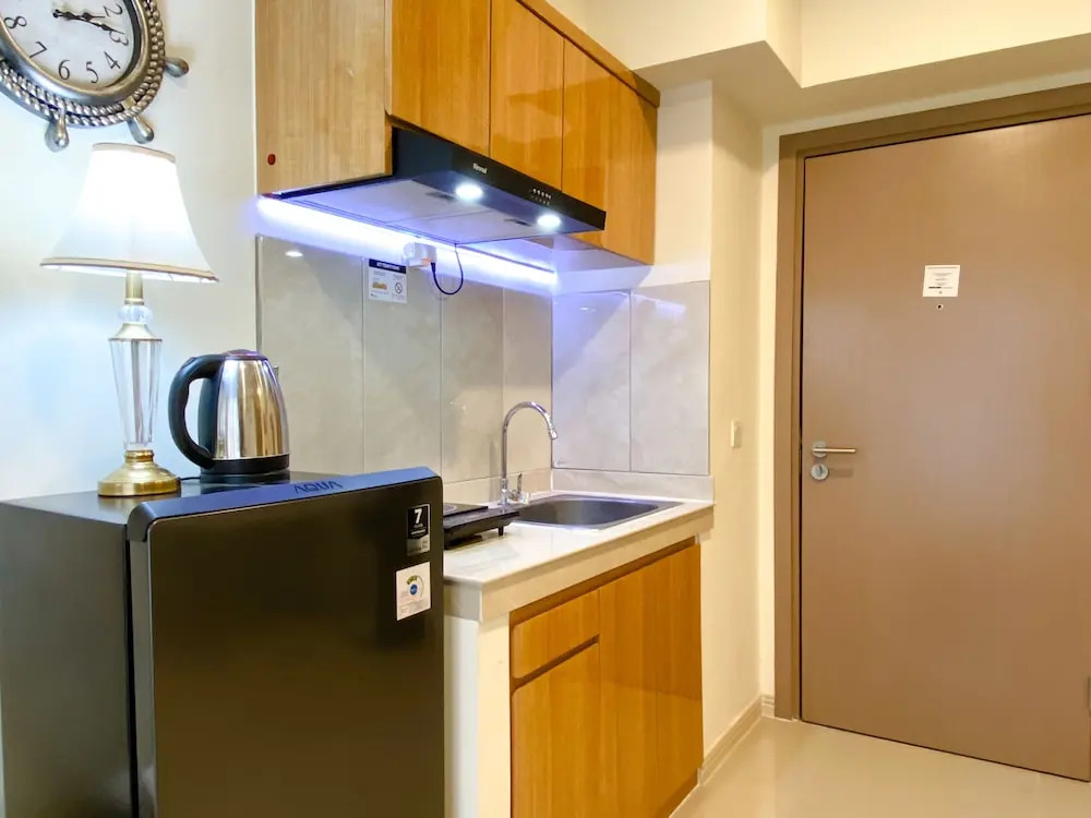Homey And Modern 2Br At 6Th Floor Meikarta Apartment