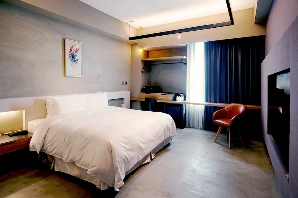 Thinker Hotel
