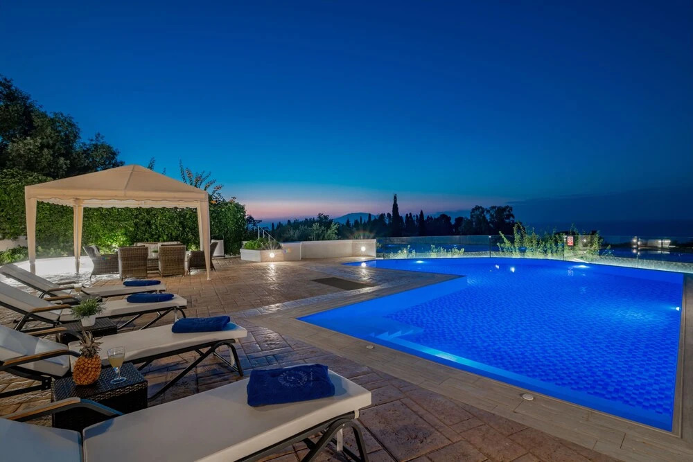 Frido Luxury Villa - 600 Sqm