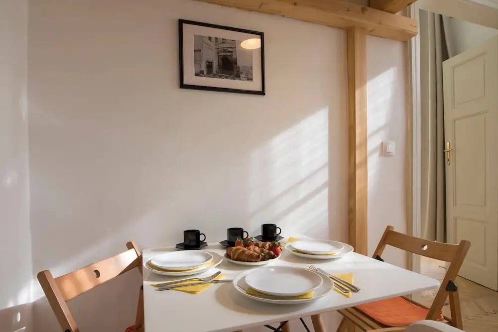 Wenceslas Apartment for 10 with AC