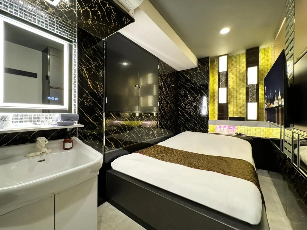 Hotel Amethyst