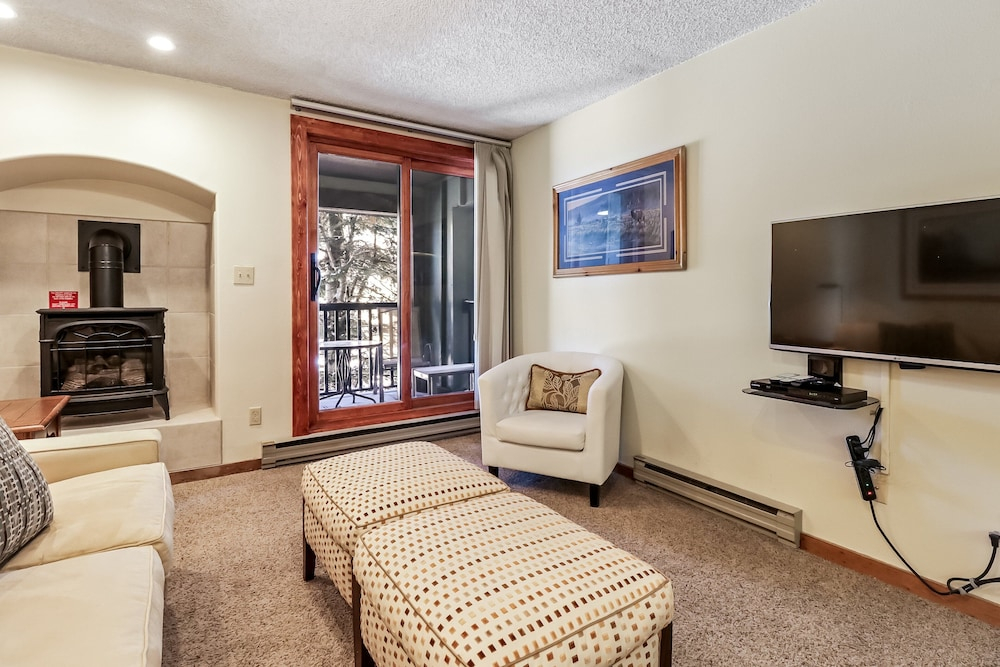 Fp219 Foxpine 1br 2 Ba 1 Bedroom Condo