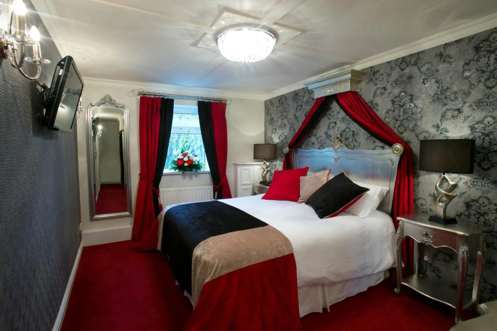Greenvale Hotel