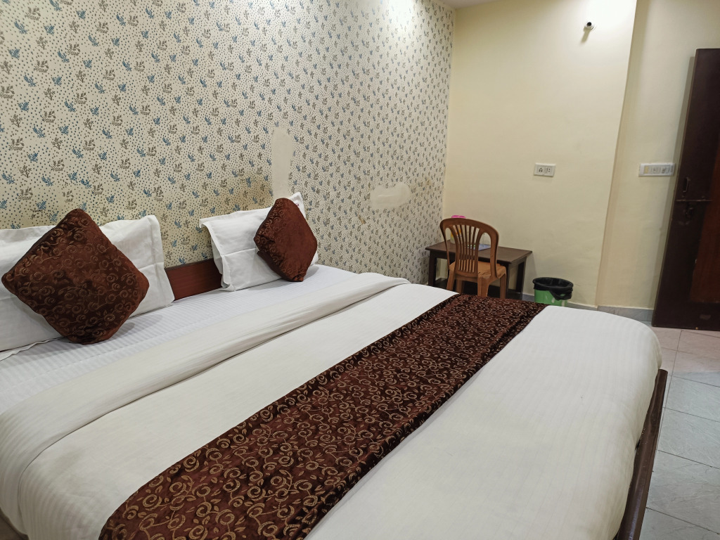 Hotel Amba Deluxe- Managed by Hotel Sidhartha