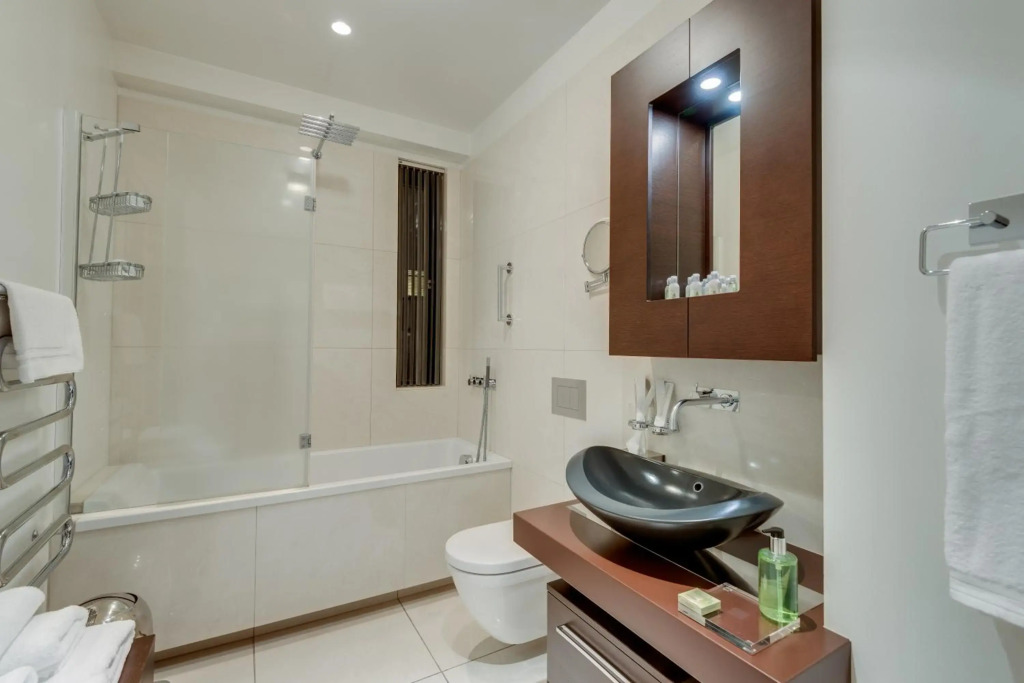 Black Pearl Apartment Hotel