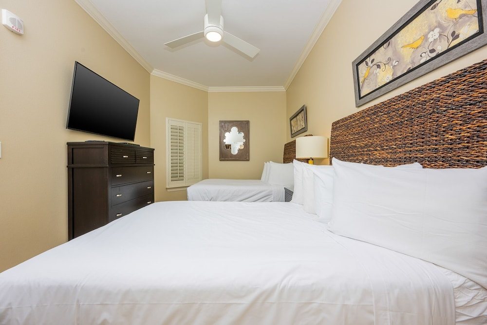 The Oasis 1702 Formerly Phoenix West Ii 1702 3 Bedroom Condo