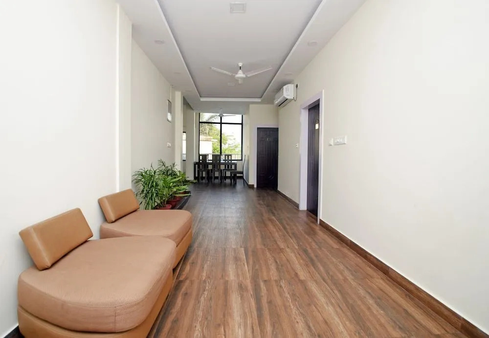OYO 7616 Maple The Residence New Town