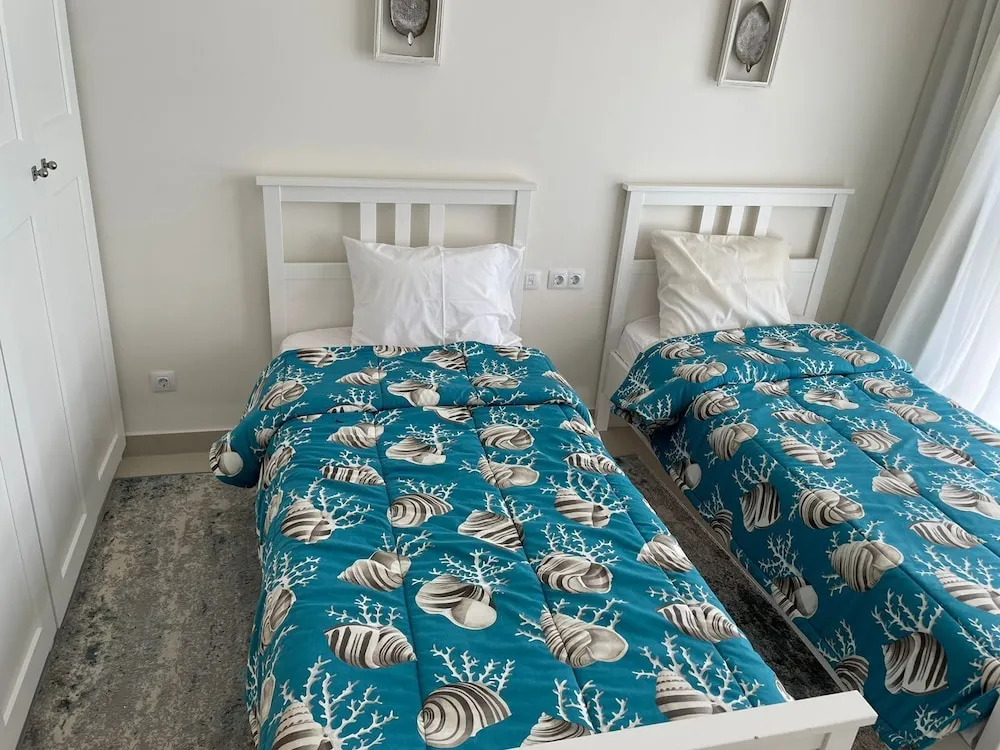 Chalet 3 Bedrooms LR - 404 in Marassi