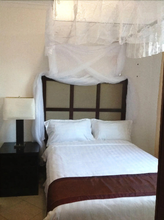 ShaMooL Hotel