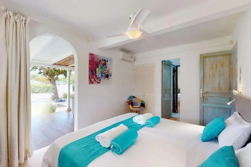 Domaine de lAnse Simon - Piscine - 6 chambres