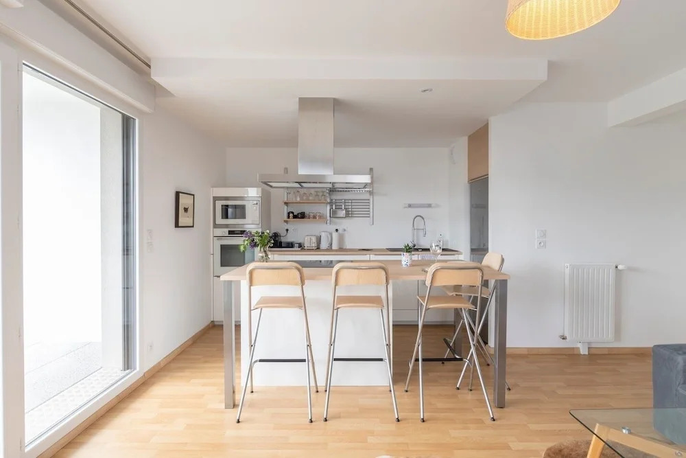 LA Perouse - Apt 2 Chambres,parking, Proche Rennes