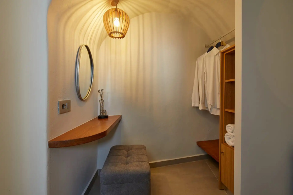 Aecon Suites