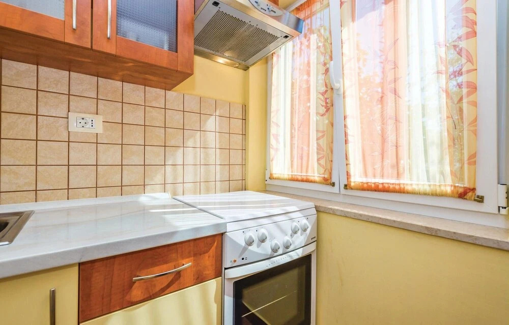 1 Bedroom Amazing Apartment In Lovran