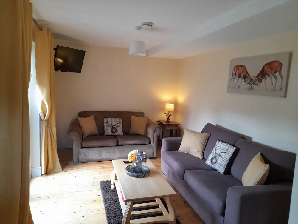 Delphi Cottage