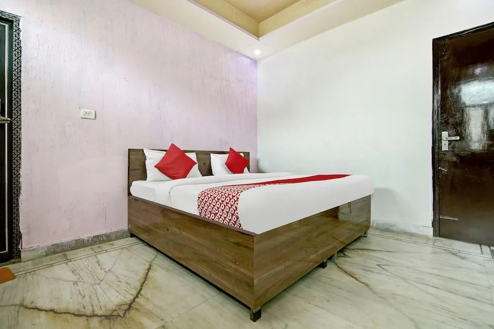OYO 35941 Hotel Yuvraj Grand
