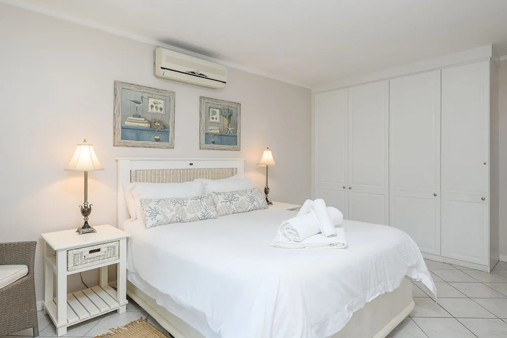 San Lameer Villa Rentals 10304