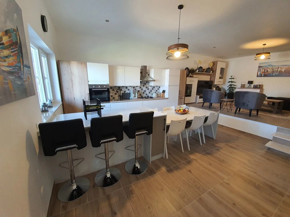 2-bed Apartment 5 Mins From Beach! Zadar, Croatia
