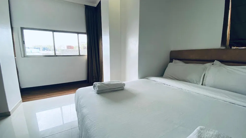 Palm Breeze Hotel - Colaba