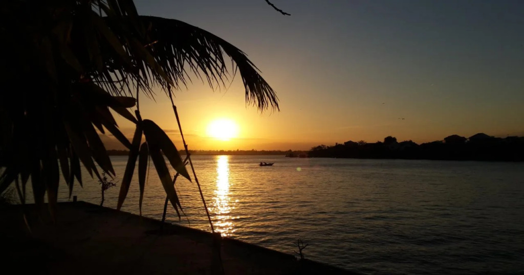 Riverside Hamlet Homestay & Villa