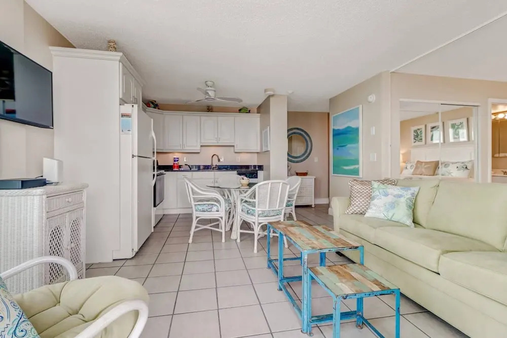Estero Beach & Tennis 807 B