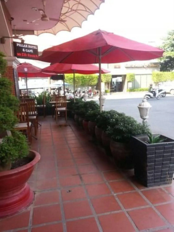 Pillar Hotel