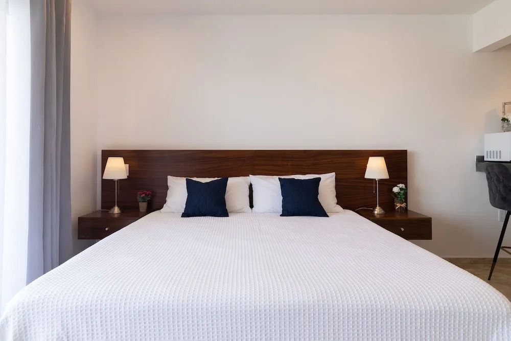 Kuyaan Coral Suites by Alex