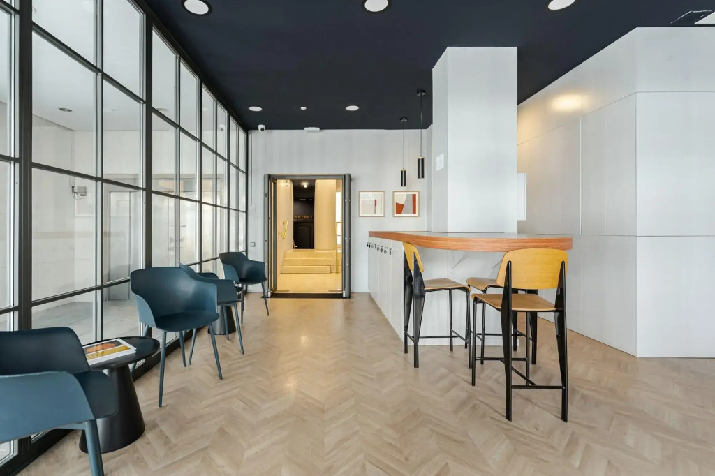 Feelathome Waldorf Suites Apartments