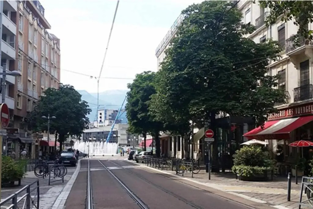 joli 2 pieces en centre ville , gare à 50 mètres