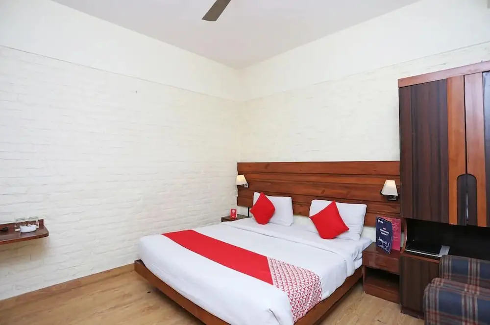 The Townhouse By FabHotel