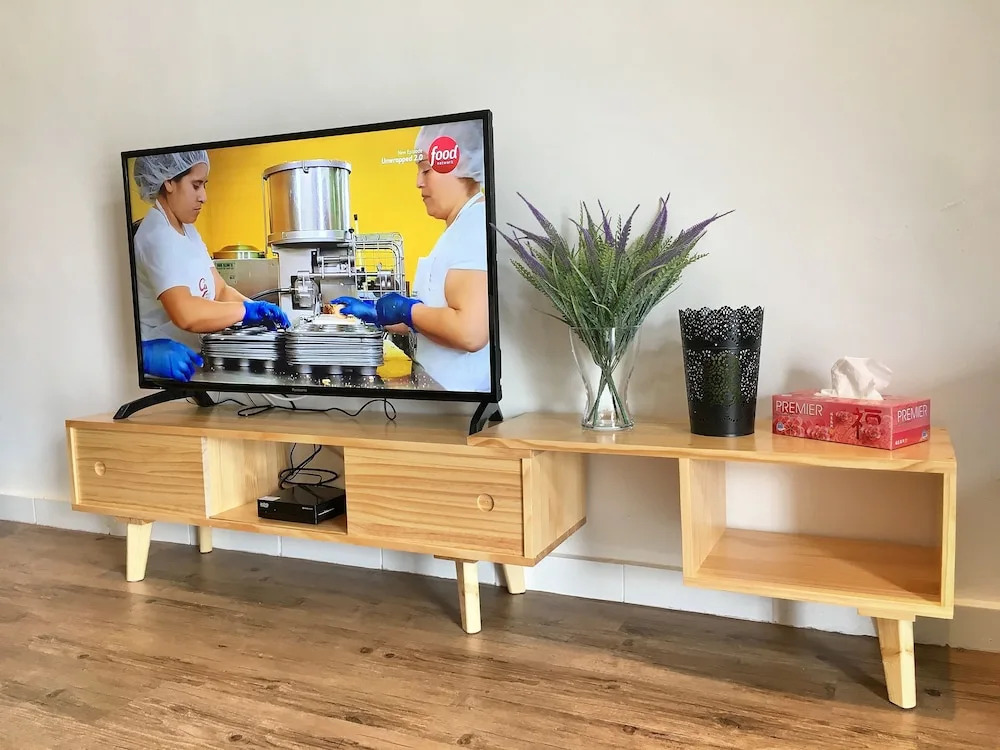 iBook4 Deluxe 2 Bedroom Gurney Suite by iBook Homestay