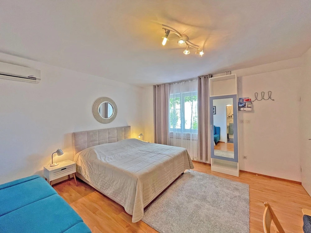 Studio Apartments Andrijana