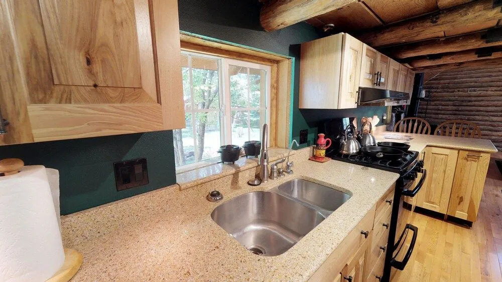 Stunning Apple Lane Log Cabin