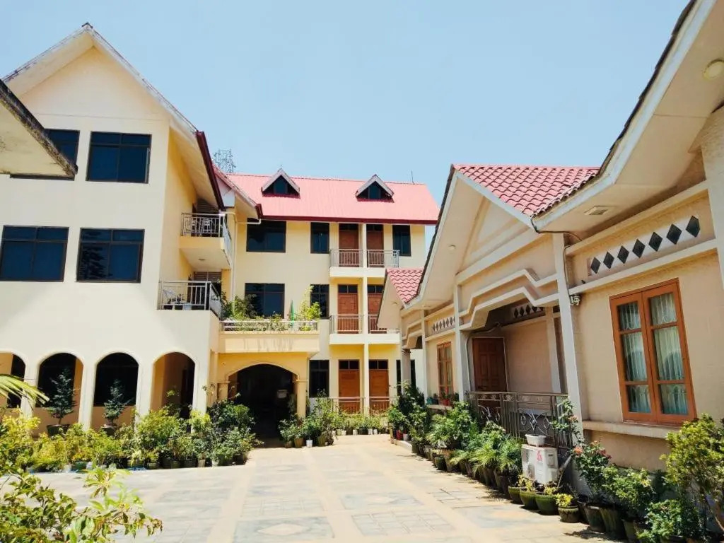Shwe Eain Nann Hotel