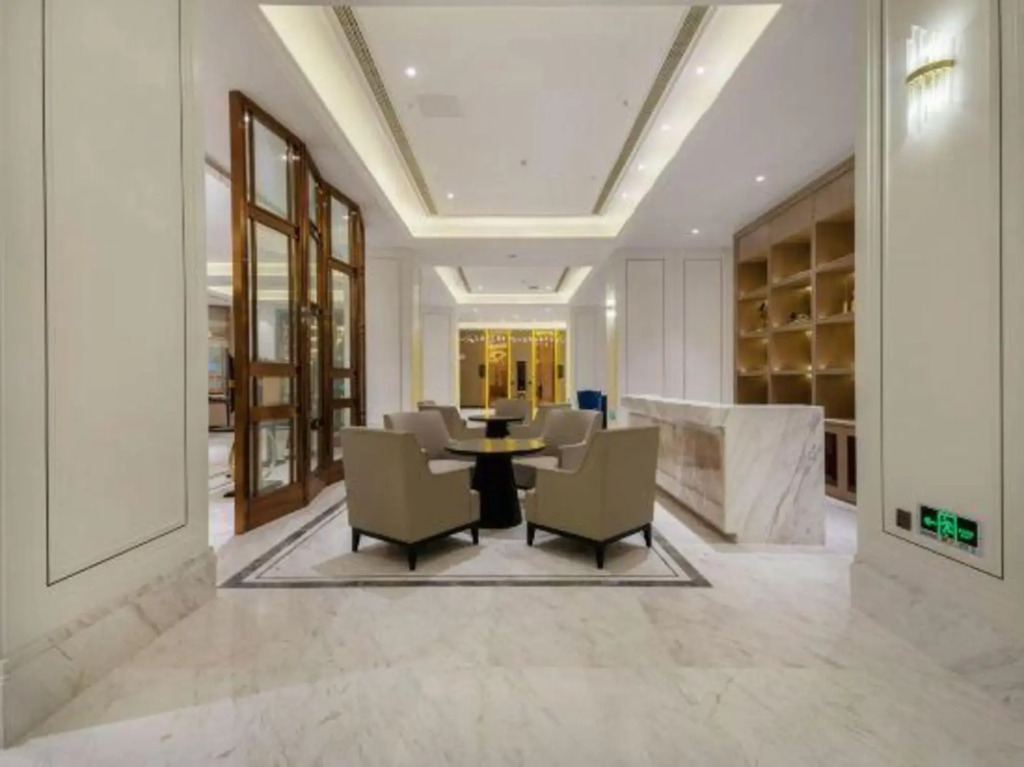 RVienna International Hotel (Fangte store, Wuhu government center)