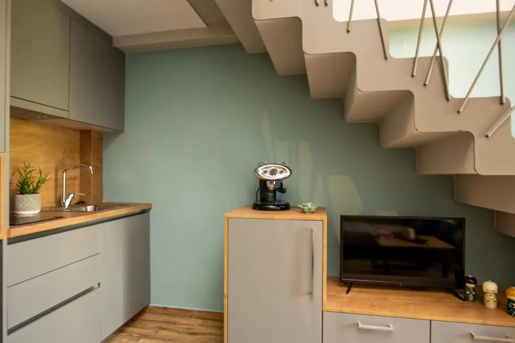 Tzes City Suites