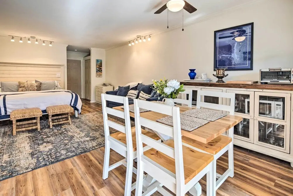 Balcony + Pool Access! Couples Escape in Lake Lure