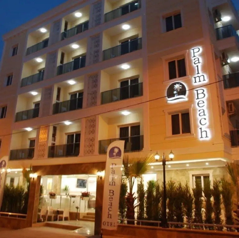Palm Beach Hotel