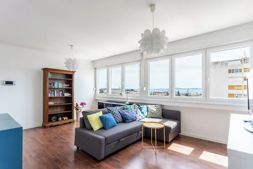 Comfortable apt With Great City and sea View