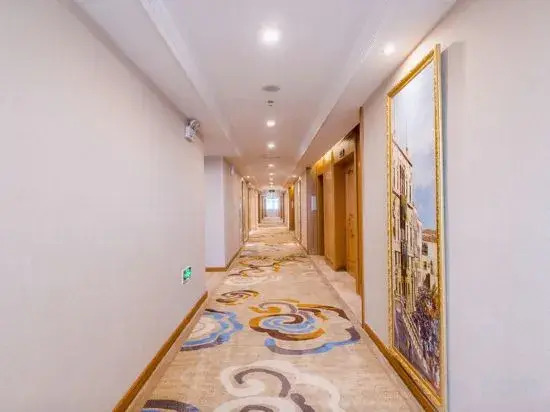 Vienna International Hotel (Yushan Sanqing Square)