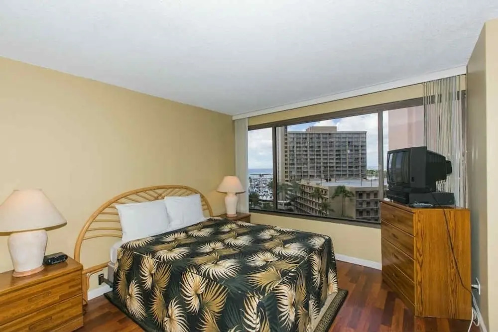 Discovery Bay 1202 1 Bedroom Condo