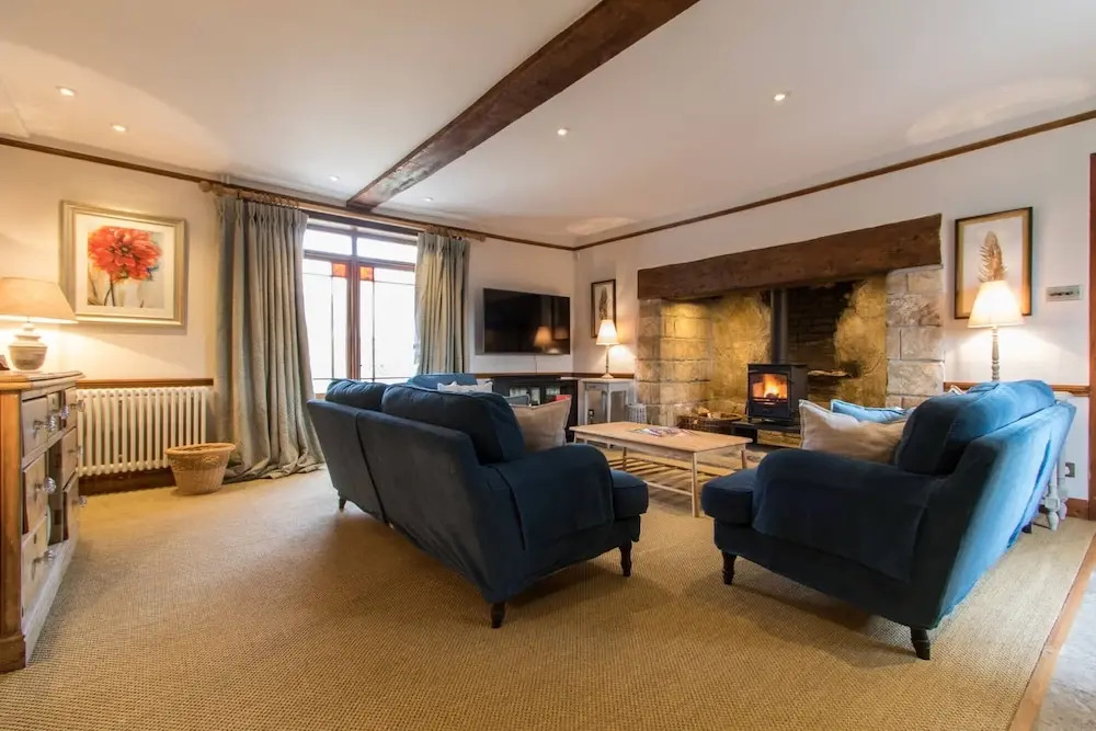 Atherstone Farmhouse & Cottage