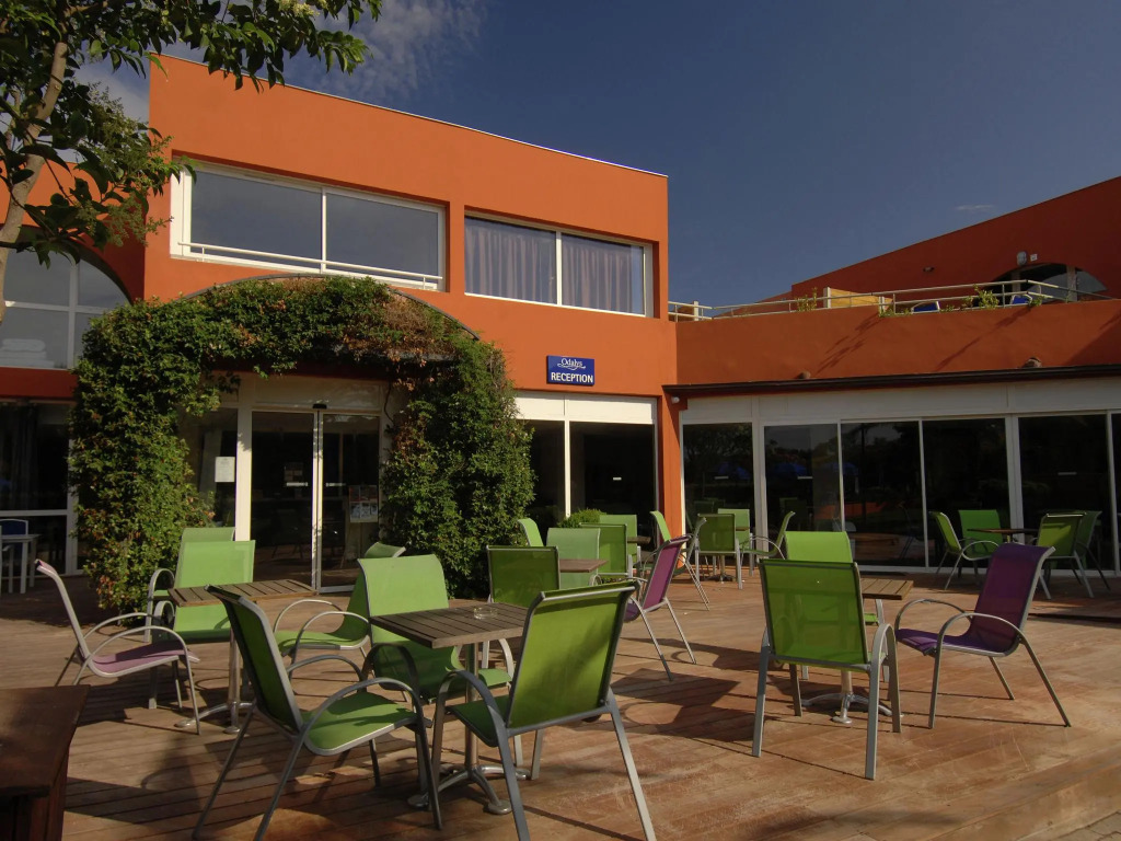 Tidy apartment near the beach in a lively seaside resort