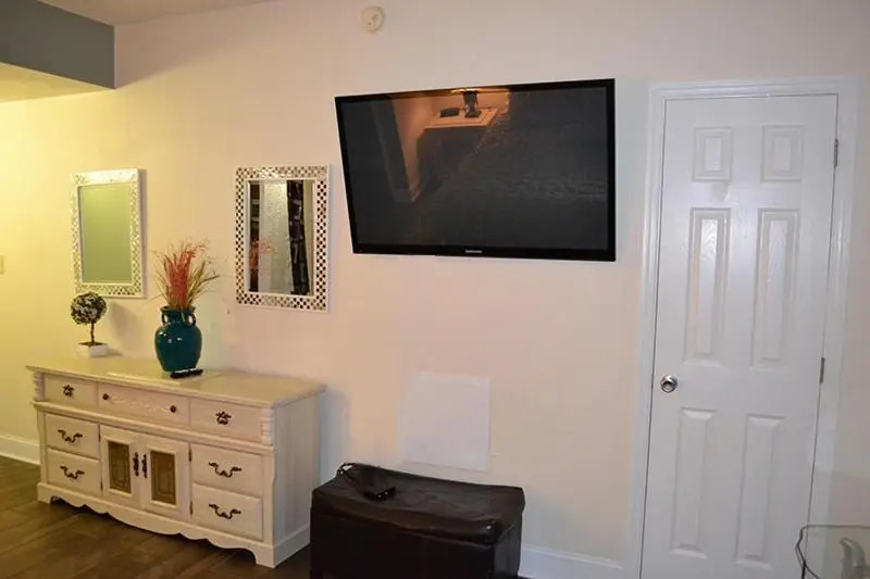 River Place Condos 610 3BD