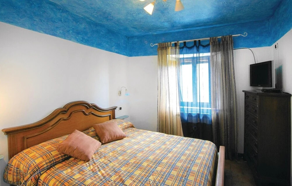 4 Bedroom Gorgeous Home In Montefegatesi