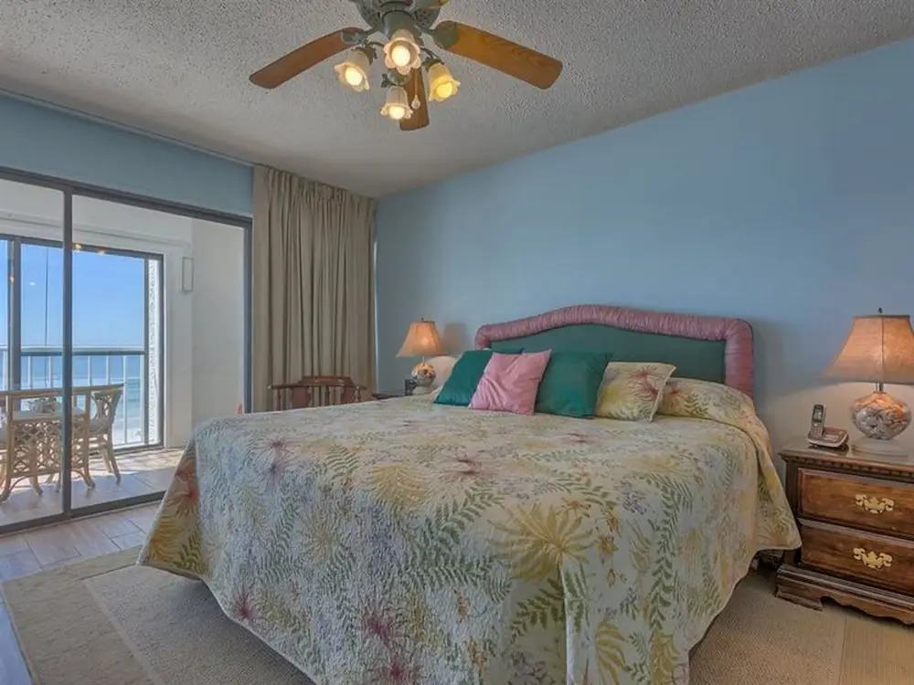 Edgewater 41 by Youngs Suncoast