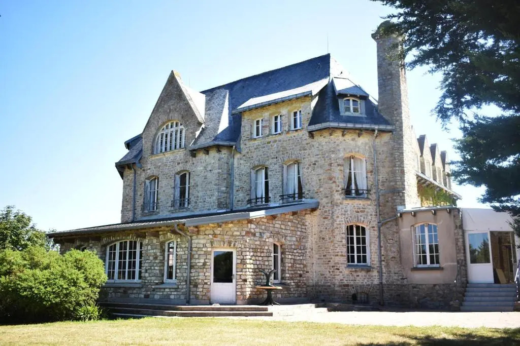 Chateau de Surville
