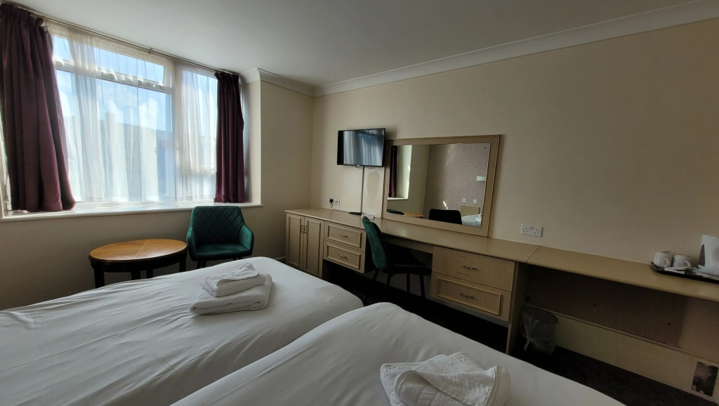 Heathlands Hotel